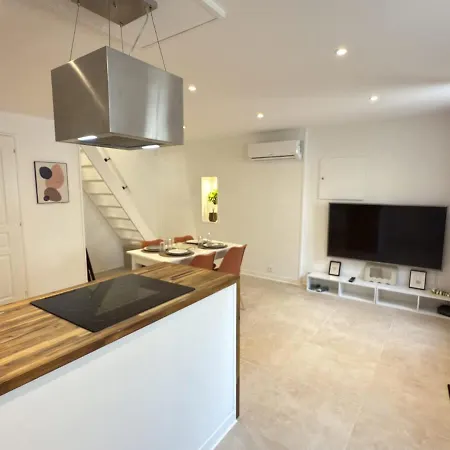 La Petite Maison Du Bord De Mer, Cosy Et Con