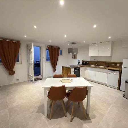 La Petite Maison Du Bord De Mer, Cosy Et Con *